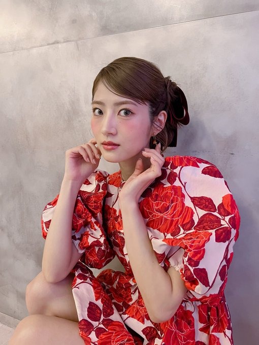 ©2026 Zest, Inc.（写真は若月佑美の公式インスタグラムから）