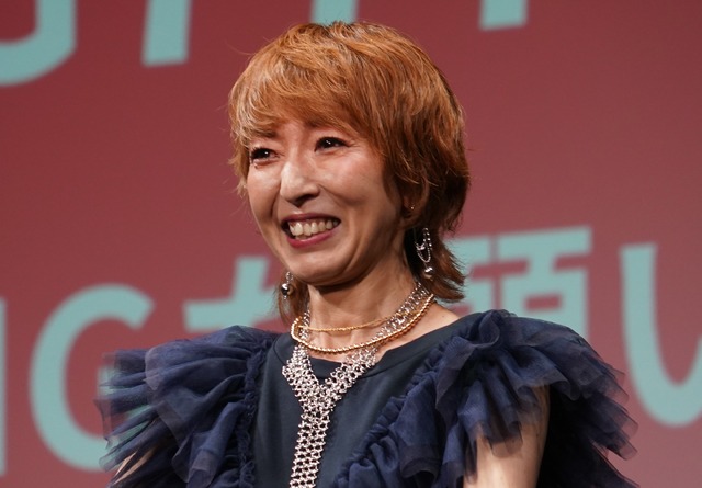 REINA【写真：竹内みちまろ】