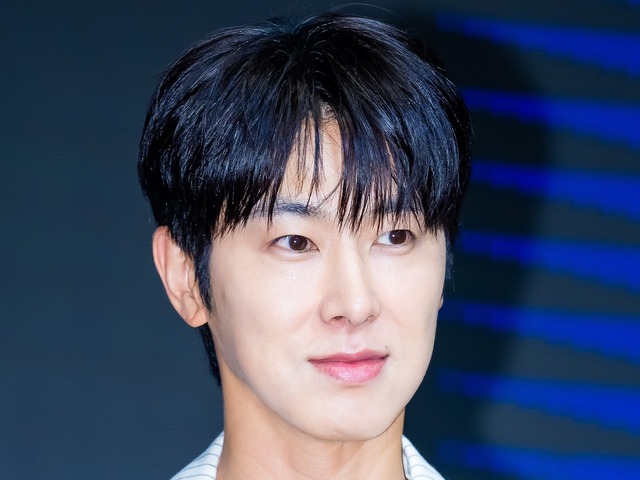 東方神起・ユンホ、新曲『Time’s Tickin’』の作詞に自ら参加！“変わらない真心”を込めた一曲に