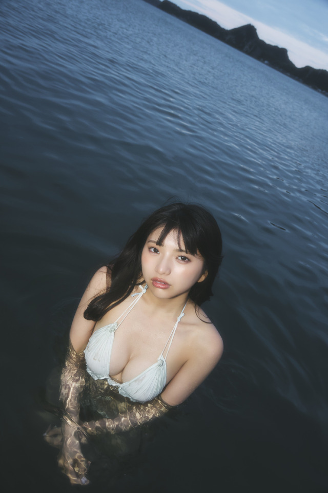 姫野ひなの「BLT MONSTER Round 9」（東京ニュース通信社刊） 撮影／高橋慶佑