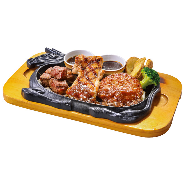 「サーロインカットステーキのトリプルグリル」（サーロインカットステーキ80g、グリルチキン100g、手ごねハンバーグ100g）2,035円（税込）