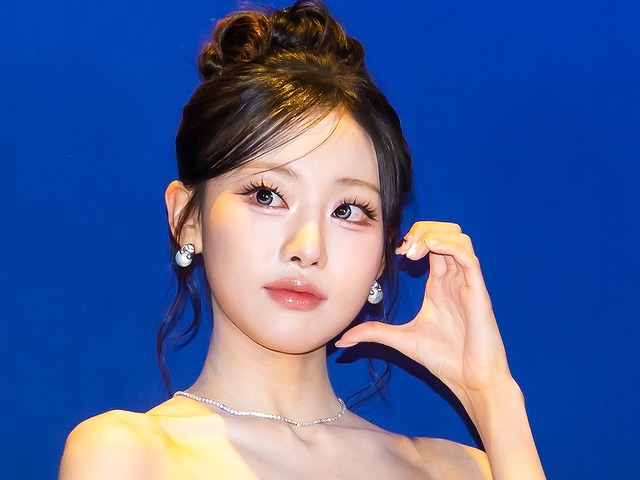 アイドルなのにここまで見せていいの？海辺で“水着姿”を大胆披露のSHEON「やばい」「キャー！」