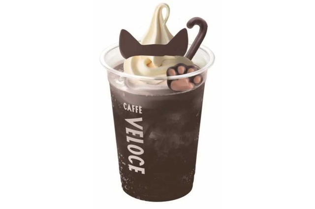 謎ドリンク「黒ねこクリームソーダ」