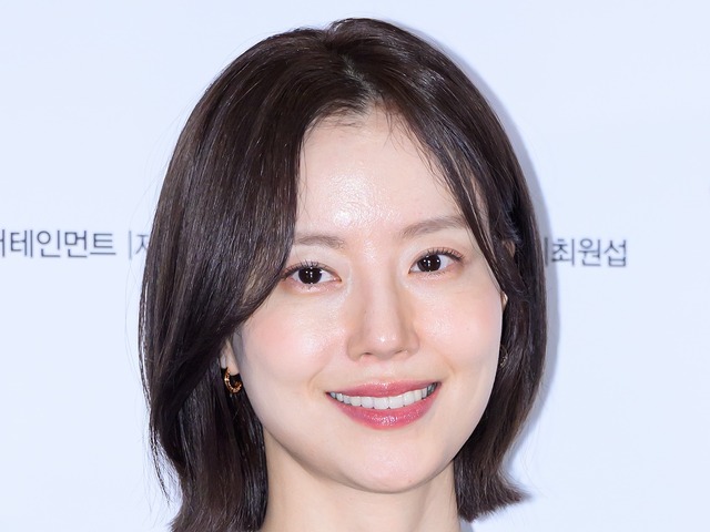 交際報道なしで電撃結婚後、初めて近況を公開！韓国女優、少しふっくらした姿が話題