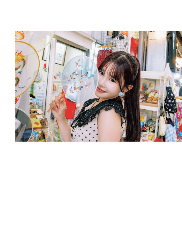 お気に入りカット『CANDY TUNE 村川緋杏 1st写真集 the Bibian』（宝島社）