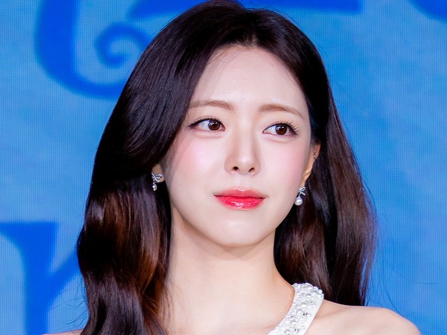 ITZY・ユナ、高熱のため入院治療へ…ファンサイン会不参加を発表　事務所「回復に最善を尽くす」