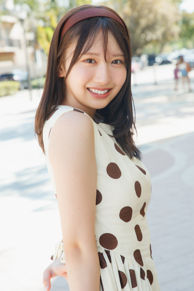 （C)日向坂46 藤嶌果歩 1st写真集『果実の歩幅』／集英社　撮影：菊地 泰久