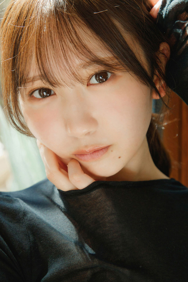 （C)日向坂46 藤嶌果歩 1st写真集『果実の歩幅』／集英社　撮影：菊地 泰久