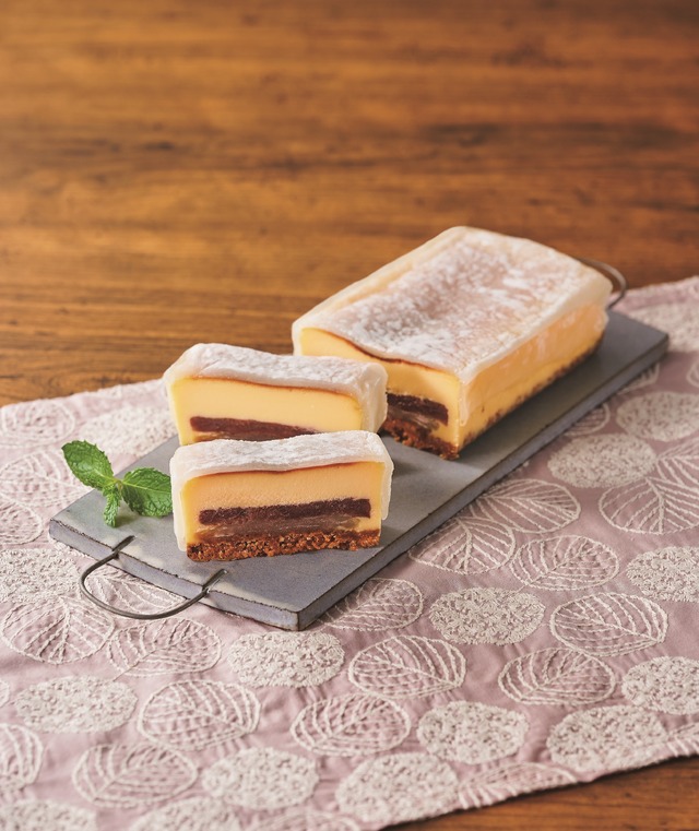 【ラニーチーズ】羽二重ベイクドチーズケーキ　3,240円(7×4.5×16cm)〈各日販売予定50点〉