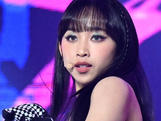 インドネシア出身者初のK-POP女性アイドル、元SECRET NUMBERディタがユーチューバーとの交際公表