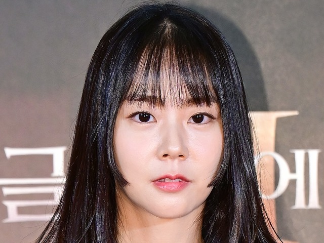 手の震えが止まらず…KARA・スンヨン、健康状態に心配の声 思わぬ形でファンの動画が拡散