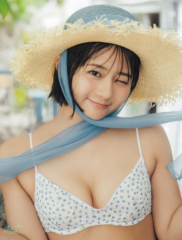 すみぽん1st 写真集『offcourt（オフコート）』（扶桑社）撮影：東京祐