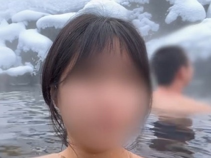 「韓国の恥さらし」日本の混浴温泉で堂々撮影、女性ユーチューバーの旅行動画が物議