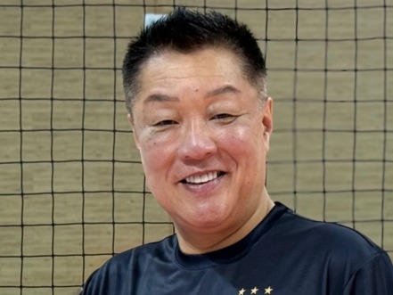 「目標は優勝」日本女子をVNL2位に導いた名将・眞鍋監督、データバレーで韓国クラブの改革に挑む