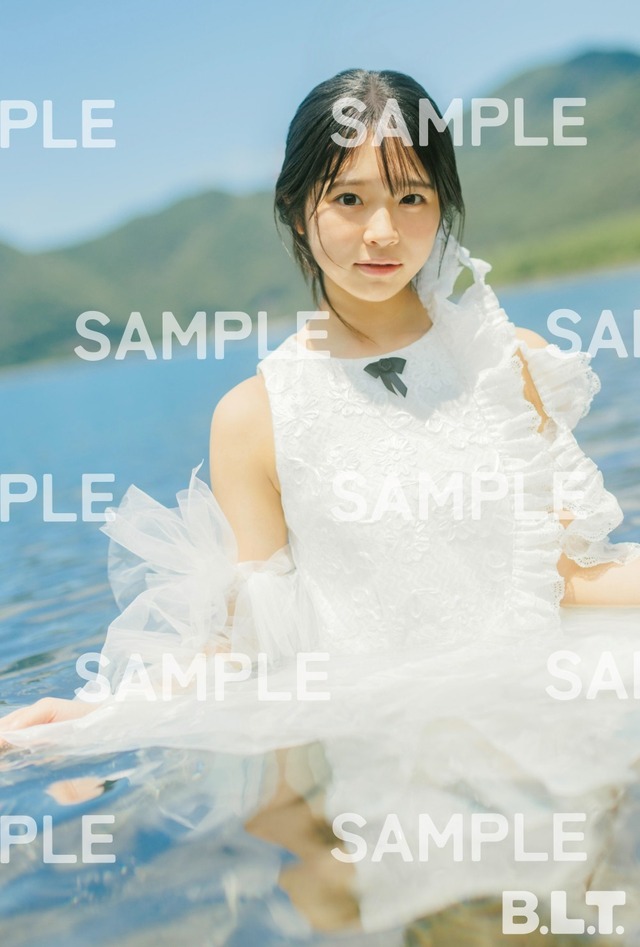 AKB48研究生21期生・牧戸愛茉「B.L.T.10月号」（東京ニュース通信社）