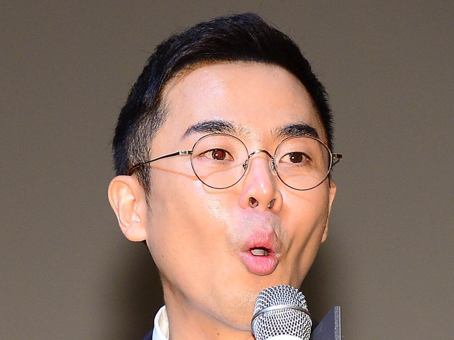 論文剽窃の発覚で学位取消…韓国の講師タレント、再入学した大学院を卒業「30年教壇に立ったが…」