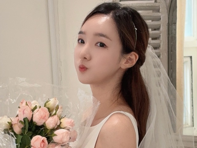 韓国ガールズグループSTELLAR出身ミンヒ、結婚を発表！ウェディングフォトとともに温かな挨拶【全文】