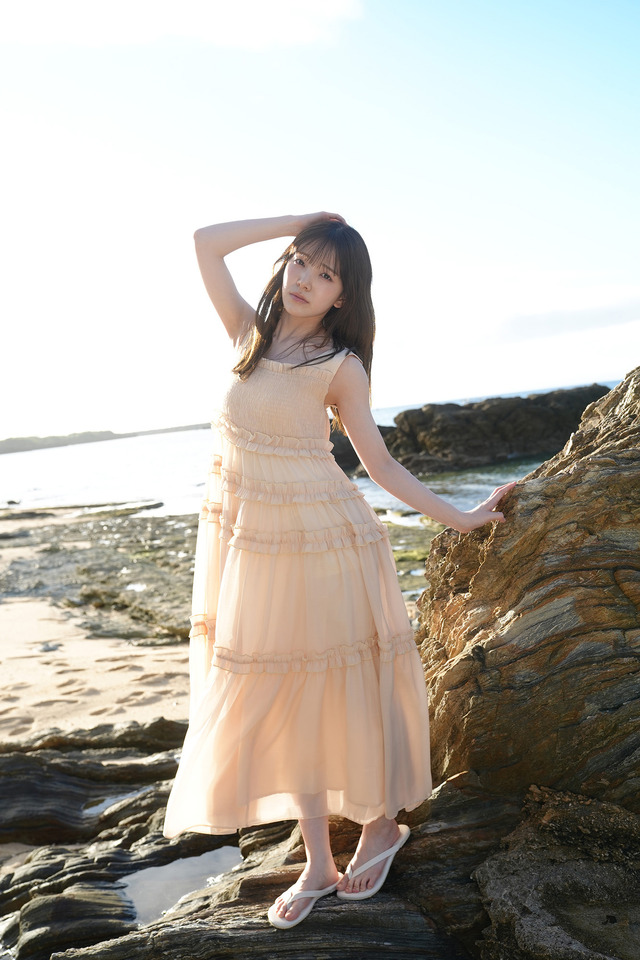 私立恵比寿中学 桜井えま1st写真集『あざと未満』©木村智哉/宝島社