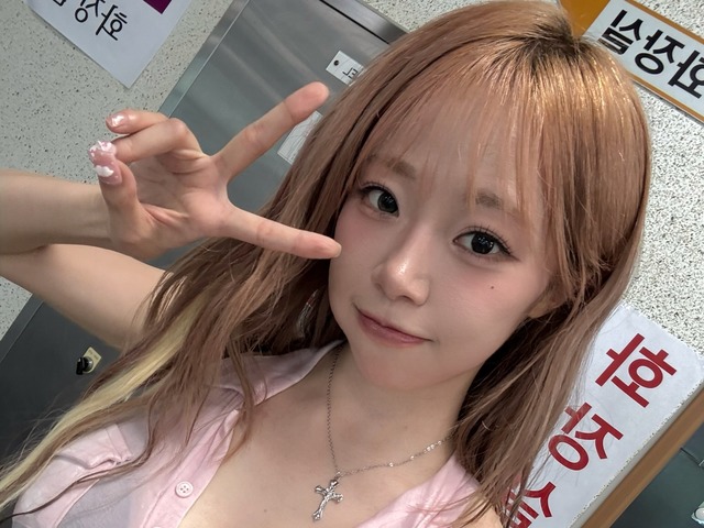 日本のトップAV女優も称賛した肉体を持つ元K-POPアイドルが京都に「見えそうだよ！」「天使みたい」