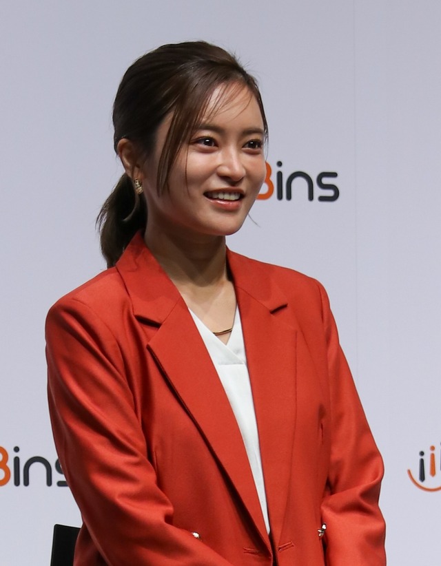 小島瑠璃子【撮影：平木昌宏】