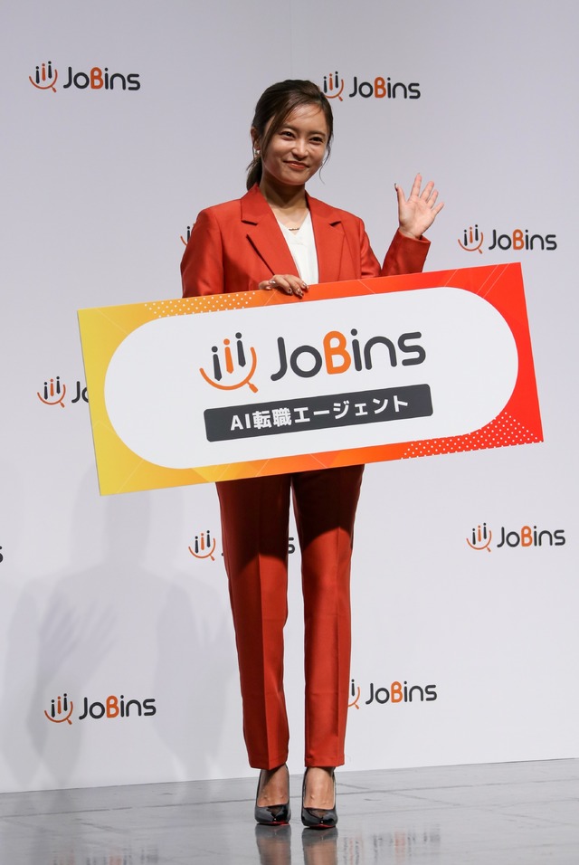 小島瑠璃子【撮影：平木昌宏】