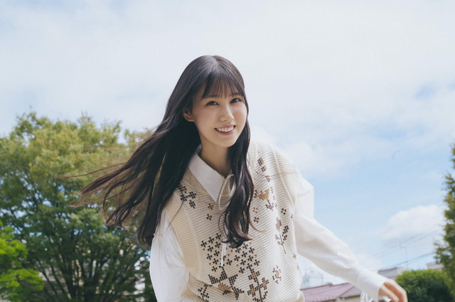 鶴崎仁香「B.L.T.2026年11月号」（東京ニュース通信社刊）撮影／前康輔