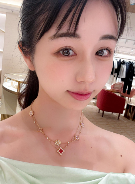 くりえみ（写真はくりえみの公式インスタグラムから）※所属事務所に掲載許諾をもらってます