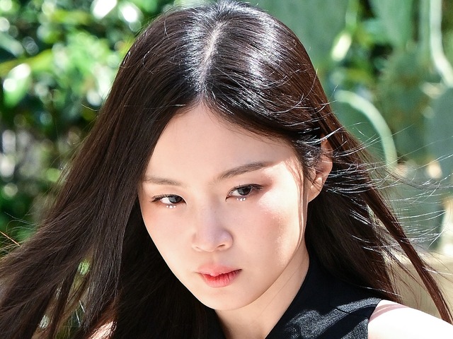 開催1週間前にキャンセル続出…公開恋愛中の韓国歌姫、13年ぶりの単独公演に危機？