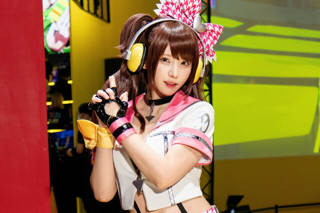 久慈川りせ『ペルソナ４ リバイバル』／えなこ（X：@enako_cos）