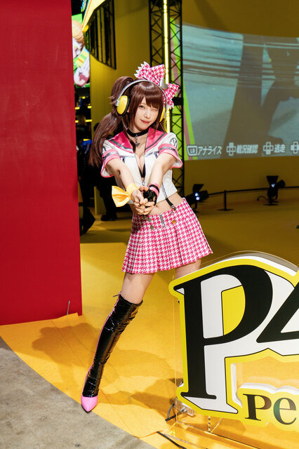 久慈川りせ『ペルソナ４ リバイバル』／えなこ（X：@enako_cos）