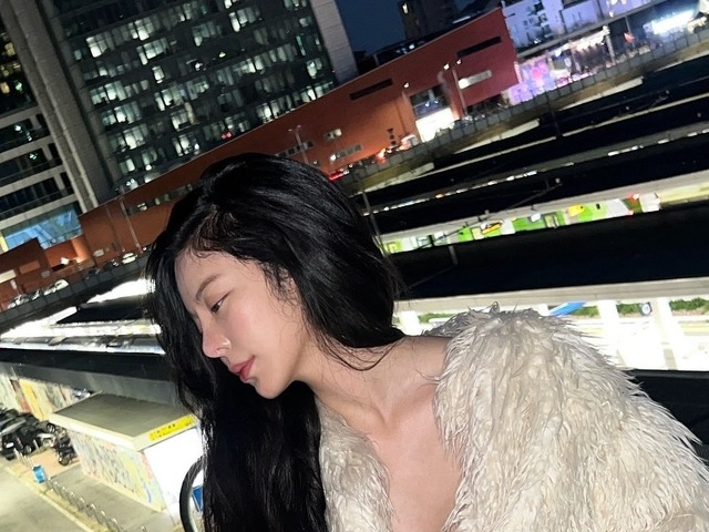 「女性が自由に生きちゃダメ？」“ブラレス”韓国女性芸能人の歴史、歌手の主張で再び脚光