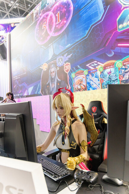 リュミオール『Shadowverse』／月海つくね（X：@XaiabP）