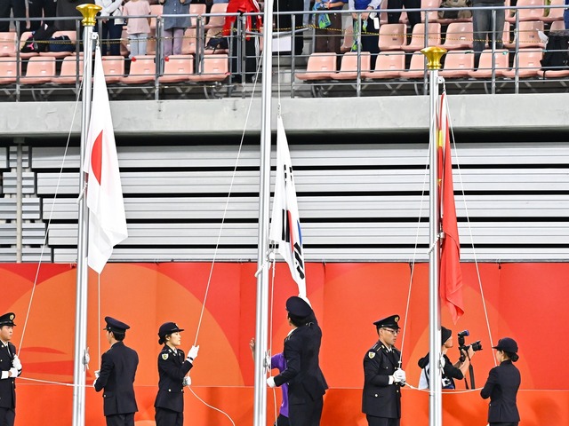 金メダルの韓国“のみ”国旗掲揚されず…男子サッカー表彰式トラブル　「国旗一枚すらまともに掲げてくれず不満」と韓国主将も苦言【アジア大会】