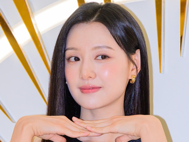 「キムチを届けに…」『ドクターX』女優キム・ジウォン、中3でスカウトされた“面白エピソード”