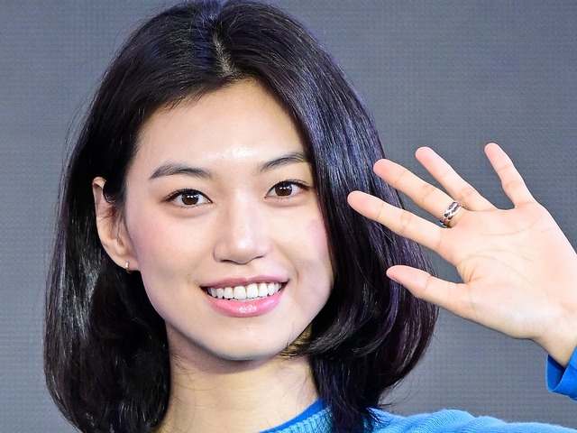安藤サクラとのベッドシーンに「抵抗感はなかった」 キム・ドヨンが語った『DORA』撮影現場