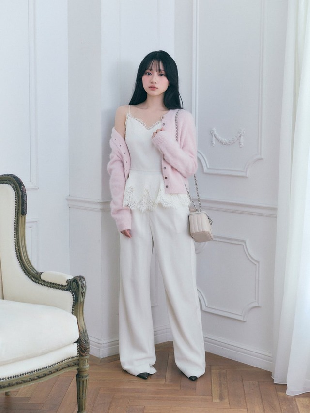 SNIDEL、乃木坂46・川﨑桜を起用した冬コレクションを先行予約