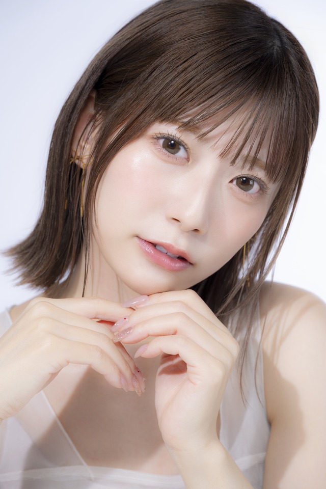 東村芽依