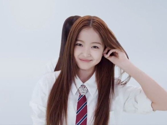 デビュー1日で物議…“BoA似”で話題沸騰中のK-POPアイドル、両親の賃金未払い疑惑が浮上