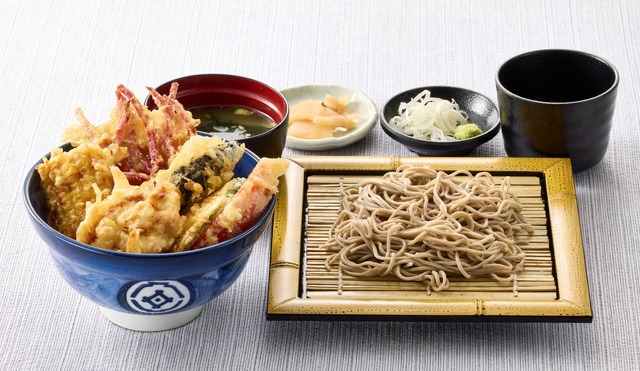鮮やか ベジポテ天丼と（小）藪そばサービスセット