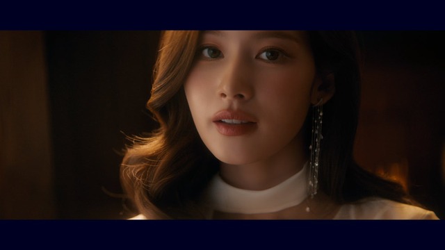 ハーゲンダッツ「Classy Night」の新WEB CMに出演するSANA