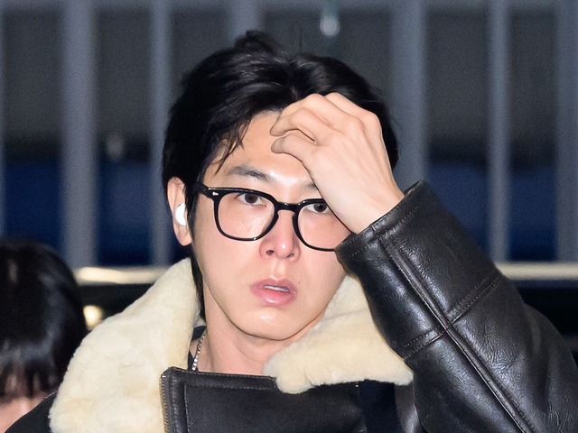 「ファンに“出ていけ”」の見出し…東方神起・ユンホ、有料アプリでのやり取りを韓国メディアが連日報道