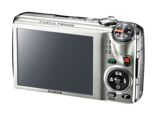 「FinePix F300EXR」（シルバー）