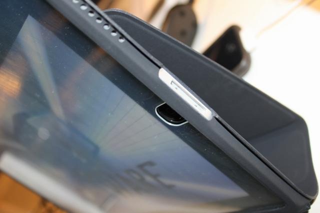 【TGS 2010】CRIブースはiPadの裸眼立体視技術が展示  【TGS 2010】CRIブースはiPadの裸眼立体視技術が展示 