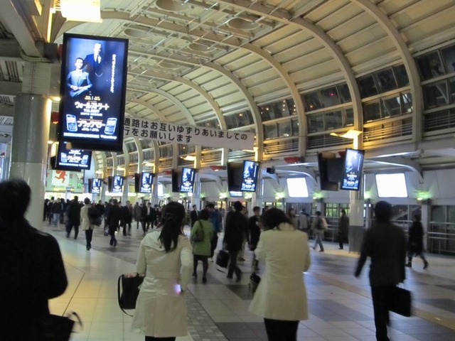 品川駅に設置されている多数のデジタルサイネージもWiMAX通信を利用しているという。このような新しい利用法が今後たくさん登場してくるだろう