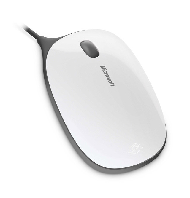 BlueTrack Technology搭載の有線マウス 「Microsoft Express mouse」