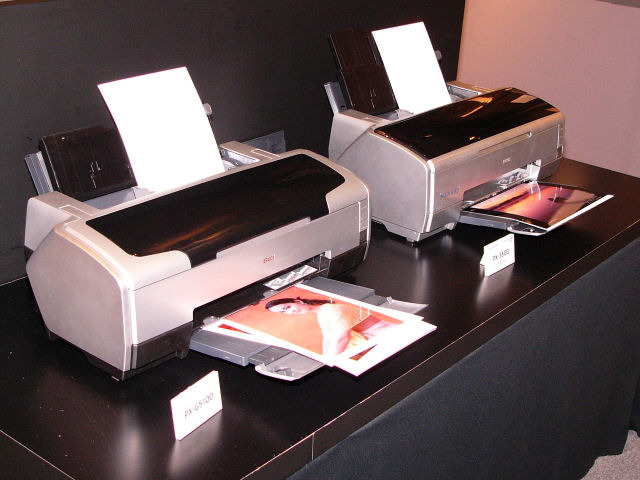 8色の顔料系インクを採用するA3ノビ対応インクジェット「PX-G5100」