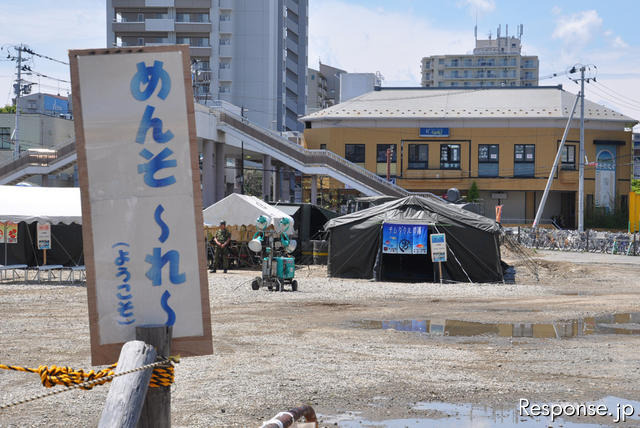 多賀城駅前では沖縄の自衛隊が被災者用の風呂を提供する