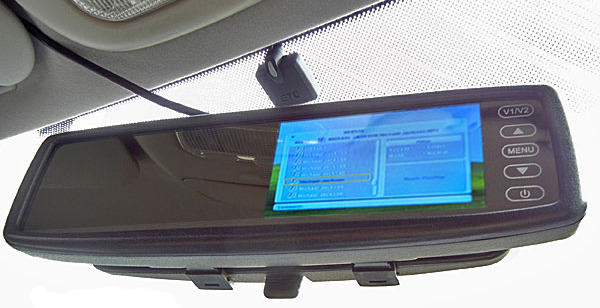 車載時の液晶ディスプレイの表示イメージ