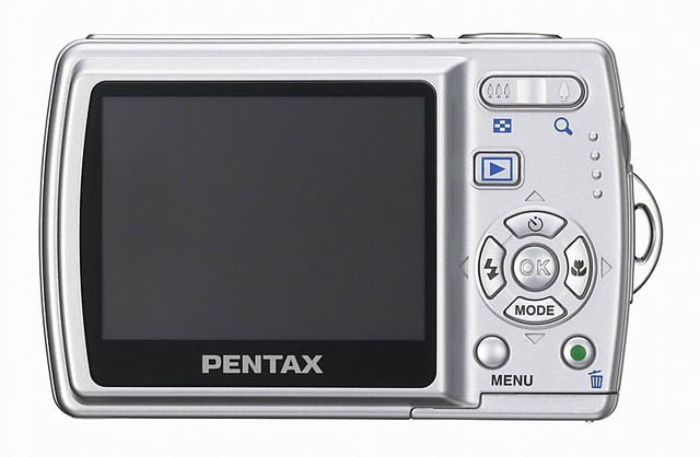 　ペンタックスは、単3形電池採用の700万画素コンパクトデジカメ「オプティオ M20」を9月上旬に発売する。価格はオープンで、実売予想価格は2万円台半ば。