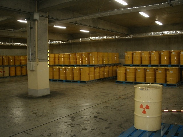 固体廃棄物の保管状況（6棟1階 南側）